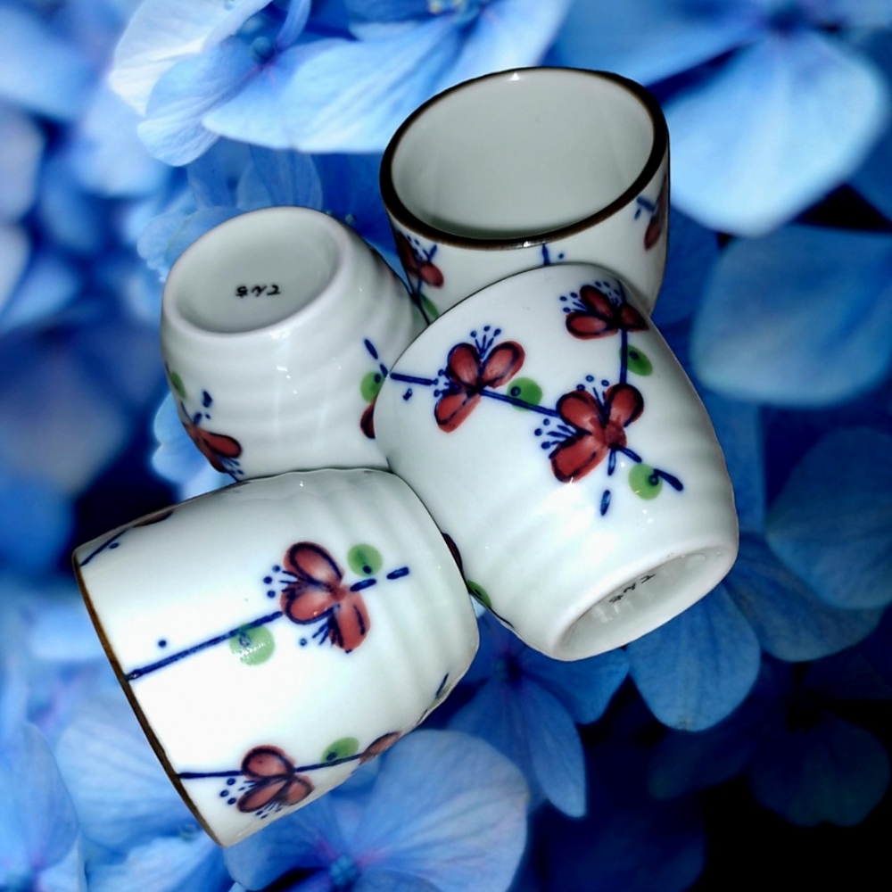 4 Japanese Ceramic Sake Cups with Floral Pattern and Marked on the Bottom